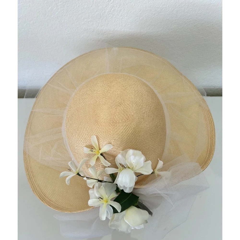 Betmar Wide Brim Straw Dress Hat Cream Veil Flowers Vintage  display picture 1